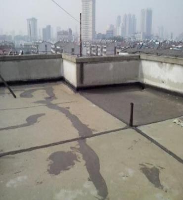 贺州漏水维修 楼顶漏水是什么原因，楼顶漏水维修方法是什么?